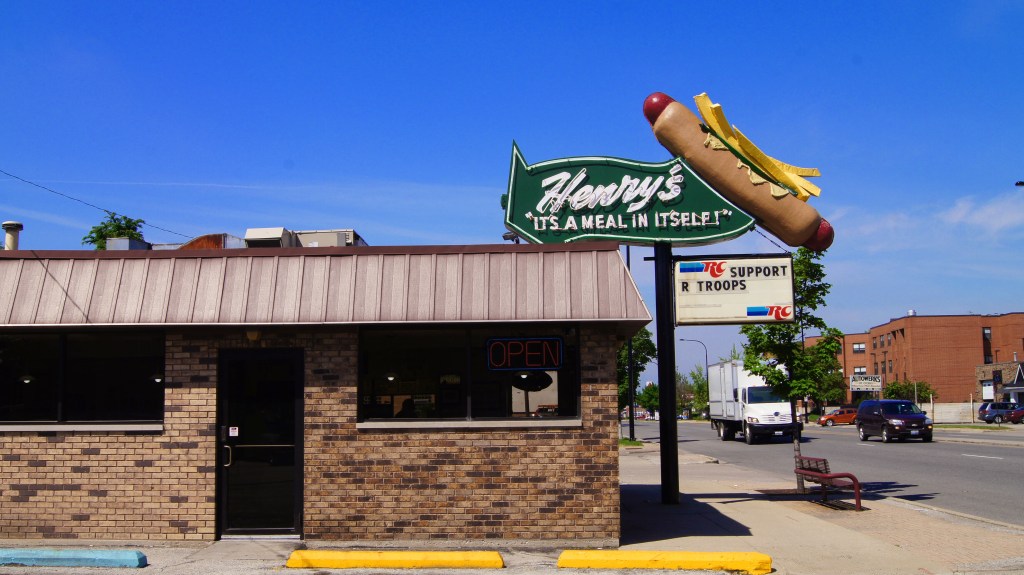 A longtime Chicago landmark. (IL1)