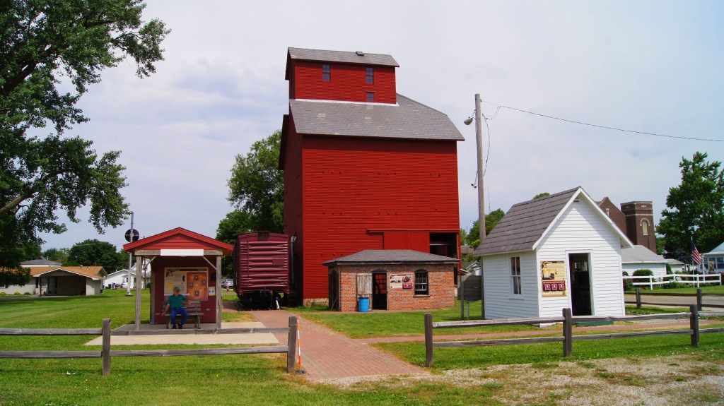Grain Elevator Atlanta IL (IL1)