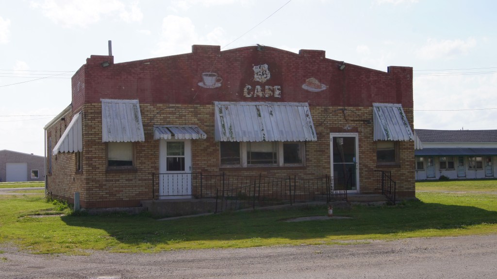 One of the RT66 treasures. Litchfield IL (IL1)