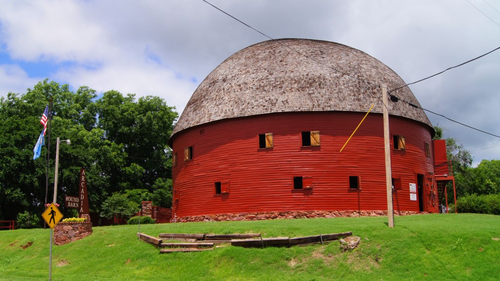 the Round Barn Arcadia OK (OKf1)