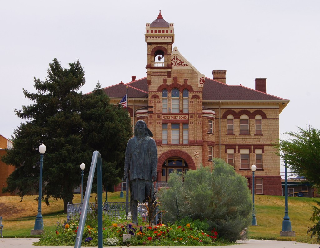 Peteetneet School